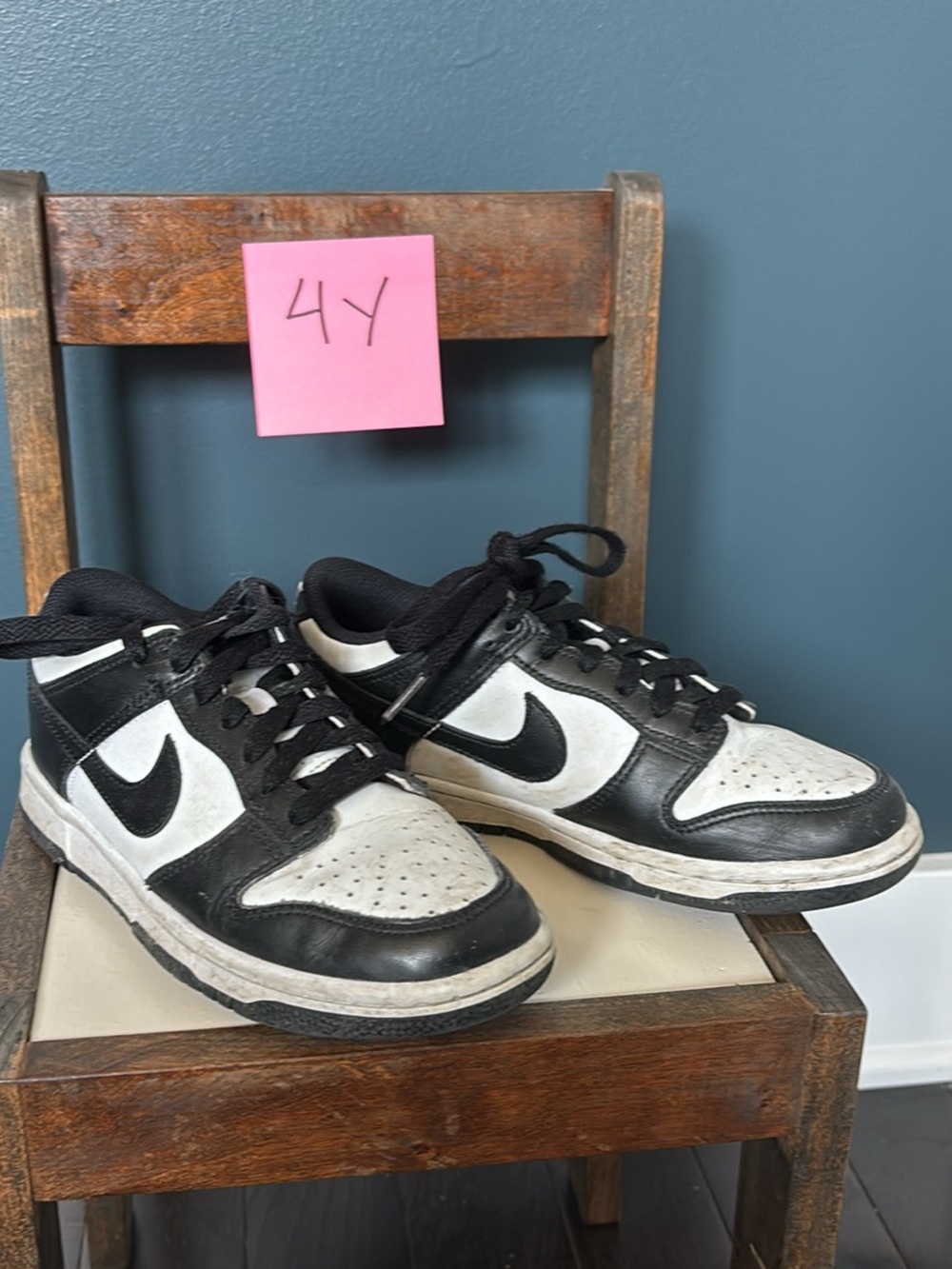Nike Black and White Kids Low-Top Sneakers